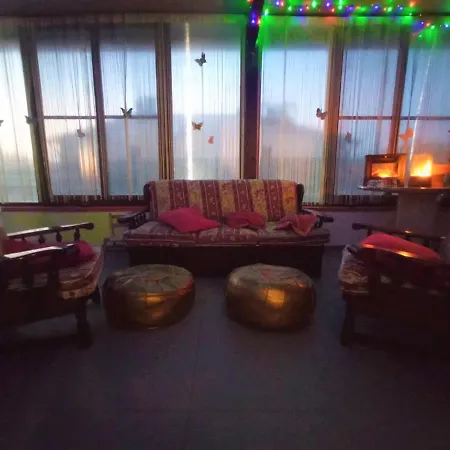 Brezza Tra Gli Alberi 住宿加早餐酒店 阿尔卡莫