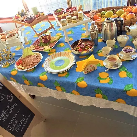 Brezza Tra Gli Alberi Bed & Breakfast *
